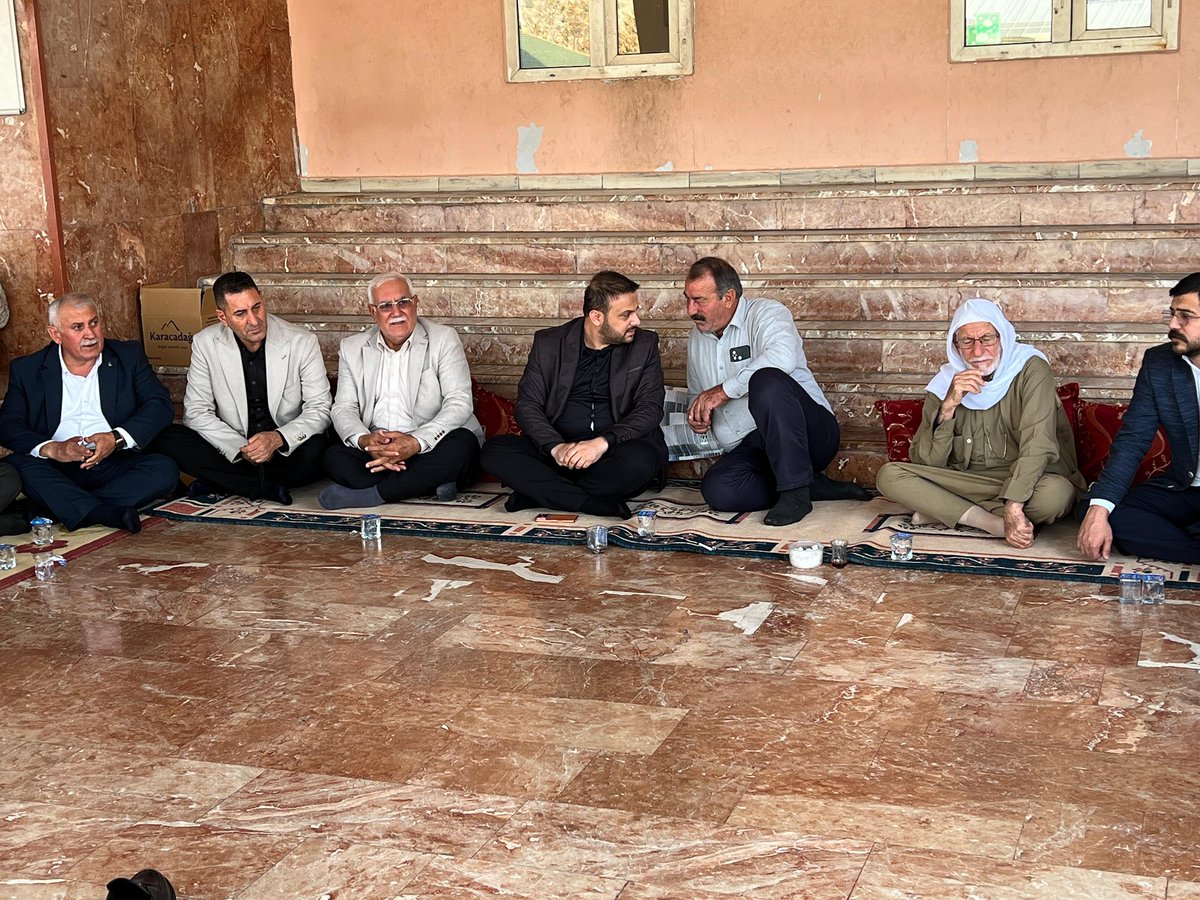 AK Parti Haliliye İlçe Yönetim Kurulu Üyelerimiz ve İlçe Koordinatörümüz Eyyüp Ensar Şelli ile birlikte;

Annesi hastanede tedavi gören Aşağı Koymat Mahalle Muhtarı Enver Türker ve yakınlarına geçmiş olsun ziyaretinde bulunduk. 

Tüm hastalarımıza acil şifalar dileriz.