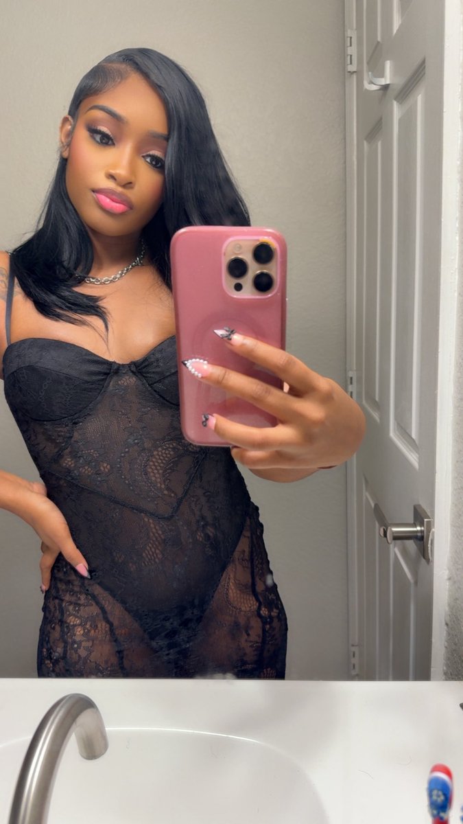 DontWatchMeHoe's tweet photo. 🖤 https://t.co/0RqETiFM18