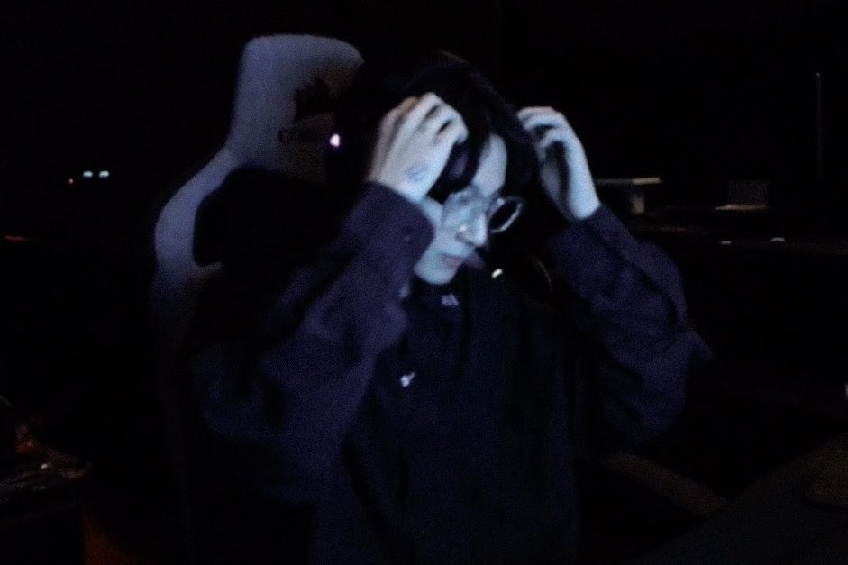 junmkook's tweet image. Kancho journey, finding Ian, a rooftop mukbang, 6-hours game sessions, late night karaoke, I’ve done it all. Gonna take a bit of a rest for a few days and maybe I’ll comeback to be your “Gamer Oppa” again. 🎮