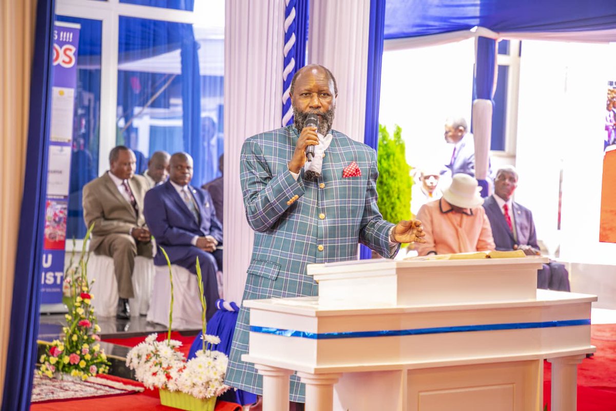 CHRONOLOGY OF RAPTURE 

The LORD Himself descends from Heaven 

He comes with His Enormous Glory

The LORD will shout 
#EndTimeGlobalWord