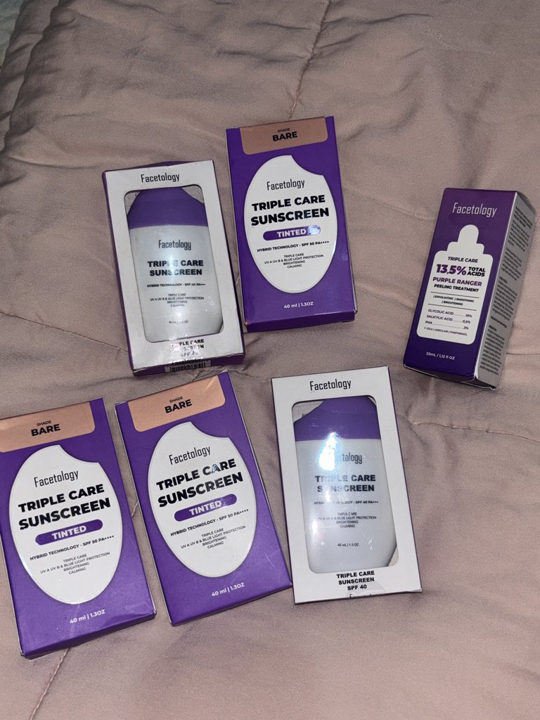 wts facetology all new and sealed 60k aja ori yaa