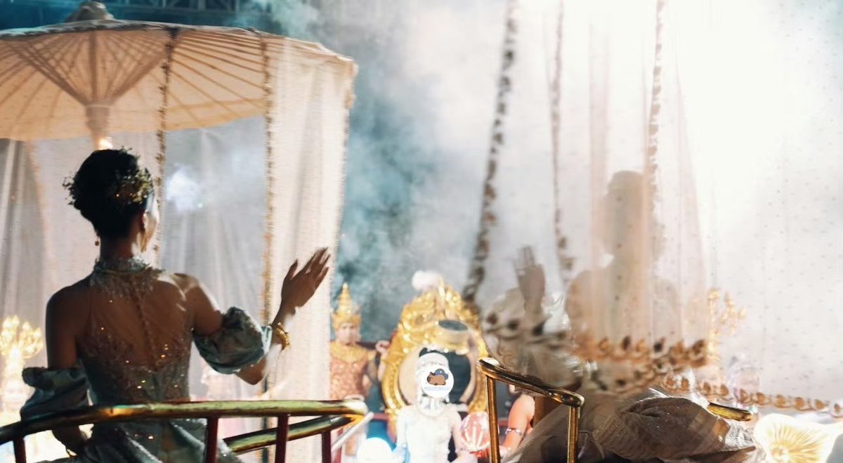 THIS IS STRAIGHT OUT OF A MOVIE 

LINGORM LANNA CULTURE  
#หลิงออมเทศกาลล้านนา