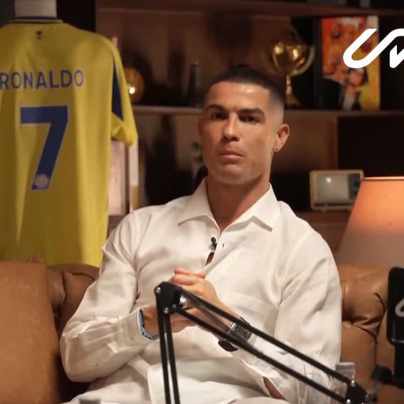 Siiros2's tweet image. 🚨🚨🚨🚨🚨🚨🚨🚨🚨🎙️

كريستيانو رونالدو:

تحقيق كأس العالم لن يغير مكانتي في تاريخ كرة القدم!