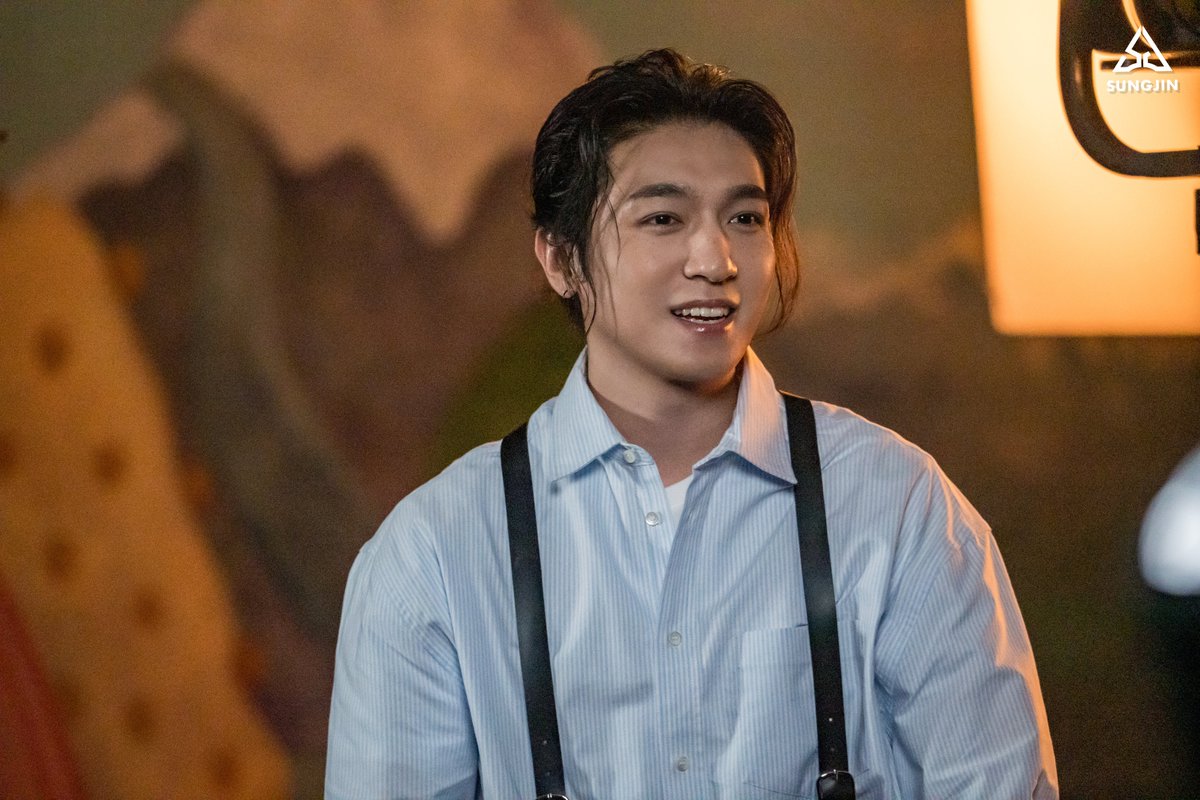 time2BOB's tweet photo. 241107 | ＜30＞ M/V Behind Cut 📷

#성진 #SUNGJIN #데이식스 #DAY6 https://t.co/0rIW9I1Pyb