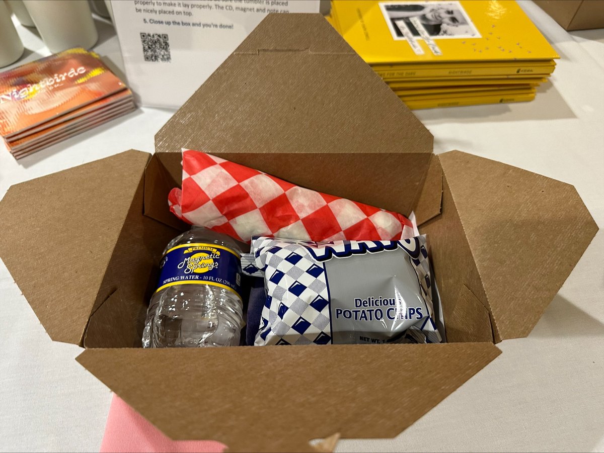 Looking for water to give out at your event, have in your conference room, put in a packed lunch, or just to give to customers? Our 10oz bottles are perfect for you! Call today to get a delivery or go online at magneticsprings.com. #BottledWater