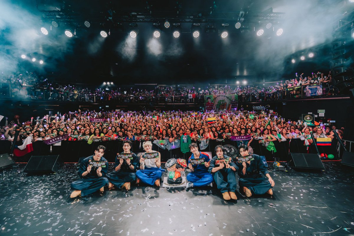 ninshi_ent's tweet photo. Miles de gracias a todos nuestros seguidores y a todas las AROHA 💜

Llenaron de amor y energía los increíbles eventos de ZOONIZINI. 💚🧡

Gracias a MJ y JINJIN por su alegría, talento y por hacer vibrar a México con dos fechas inolvidables, reuniendo a miles de personas que disfrutaron cada momento. 🇲🇽✨

#ZOONIZINI #MJ #JINJIN #ASTRO #AROHA #NinshiEntertainment #RollTheDiceInMexico