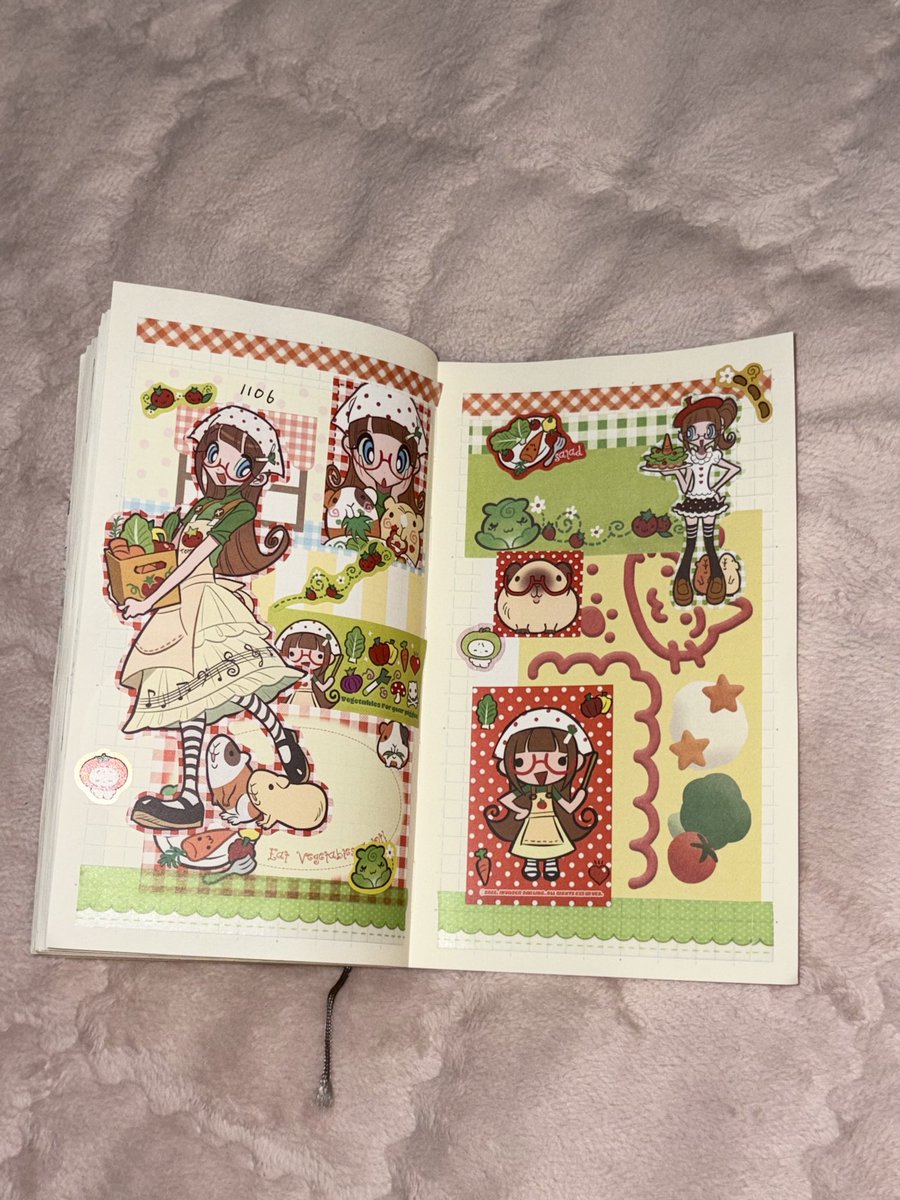 배경을 추가해봤어용🌀😆