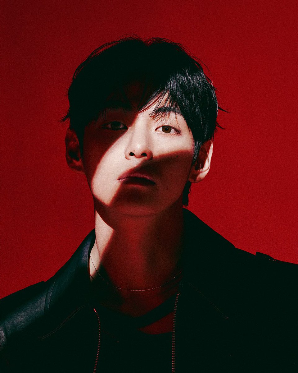 layovermoods's tweet image. TAEHYUNG FOR TIRTIR OH MY GOD