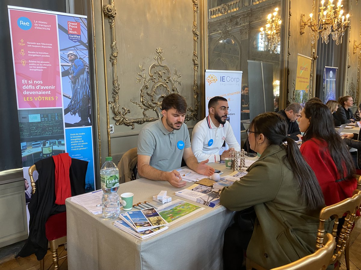 🎓 <a href="/rte_france/">RTE</a> était au forum #StageEnPoche organisé par l'Université de Lorraine pour rencontrer les talents de demain et parler #Emploi et #TransitionÉnergétique ⚡🌱  
 
💼Intéressé·e  ? Retrouvez nos offres de stages ici 
➡️ rte-france.com/carrieres