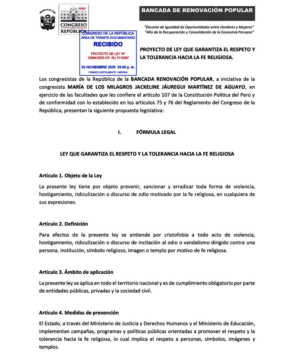 RuthLuqueIbarra's tweet photo. #Alerta Esta iniciativa es una nueva arremetida contra la libertad de expresión. Sus fundamentos de “cristofobia” se basan en obras como María Maricón, eventos como el Festival Internacional de Cine LGTBIQ+ o Besos contra la Homofobia. Incluso cita denuncias contra autoridades religiosas por discriminación, y señala como ejemplo a organizaciones como Católicas por el Derecho a Decidir – Perú, y a la comunidad LGTBIQ+.

Bajo el pretexto de “proteger la fe religiosa”, pretenden castigar la crítica, el arte y la diversidad. El Perú ya garantiza la libertad religiosa y la laicidad del Estado: no necesitamos leyes que criminalicen ni refuercen la intolerancia. #EstadoLaico #NoALaCriminalizacion