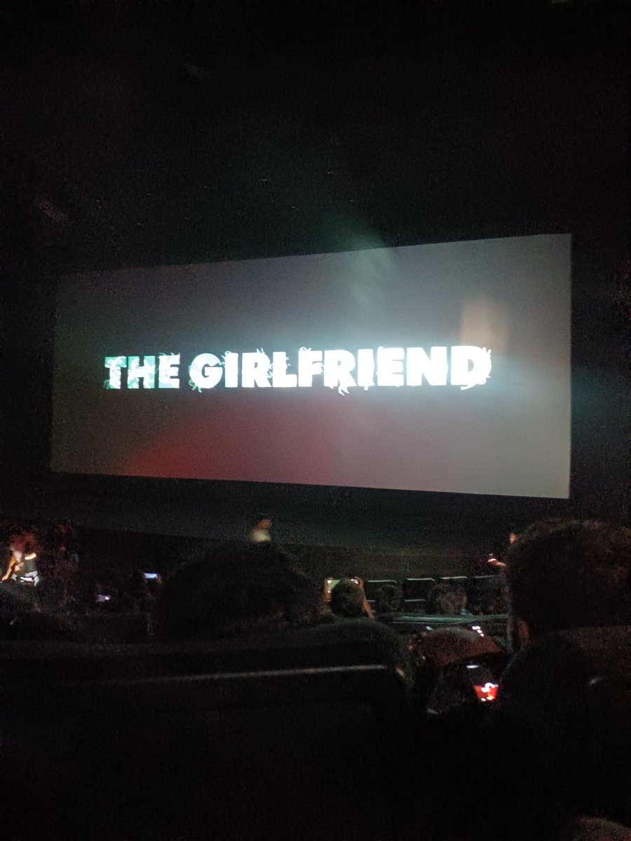 Sayiiing_'s tweet photo. Show time #TheGirlFriend https://t.co/lCQBugOhrF