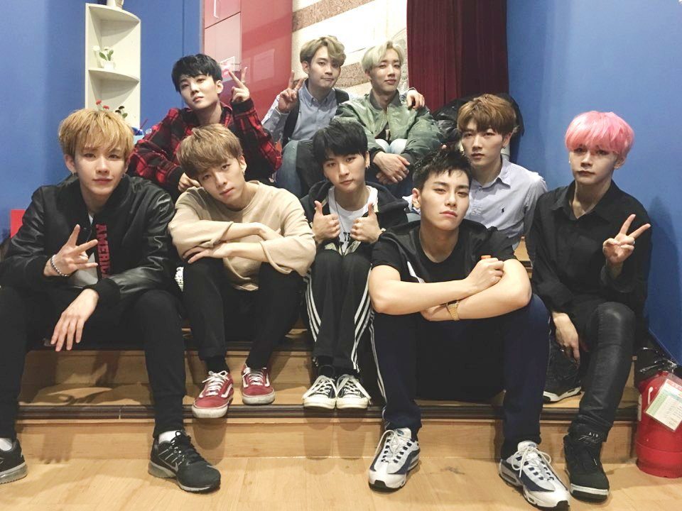 i_ihan20954's tweet photo. 161107 N년전 오늘의 상원이 🐶
[📸] XENO-T official Twitter 
#Firststreet 쇼케이스 
#서상원 #XLIMIT https://t.co/xgjwTUNHVB