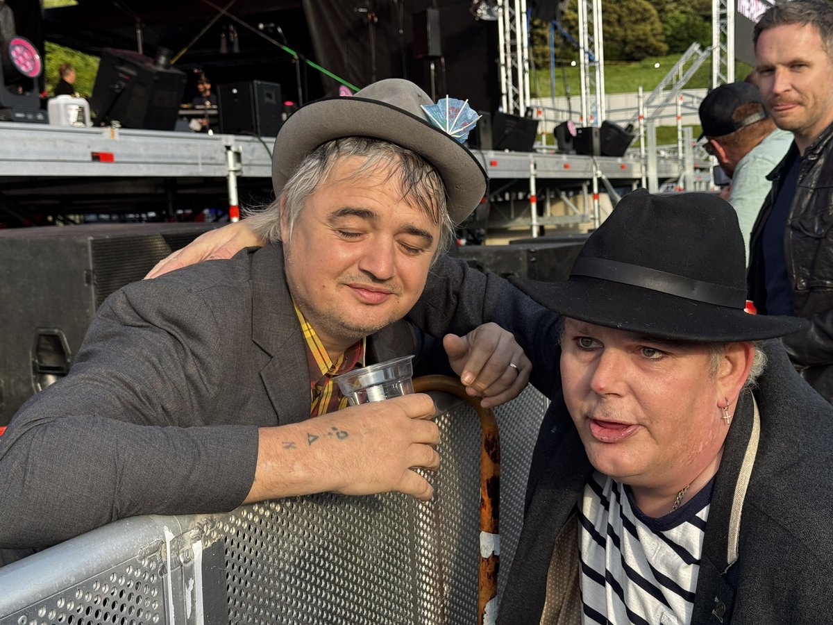 ArtRocker tweet media