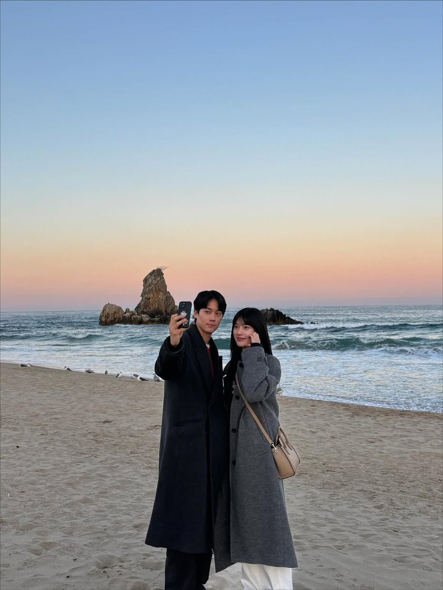 archd31's tweet photo. #HeartPairing #woojae #jiwon Ig post 

Last Christmas Eve 💚❤️

Reminder it's almost a year from that date. https://t.co/QYwcnNBbTU