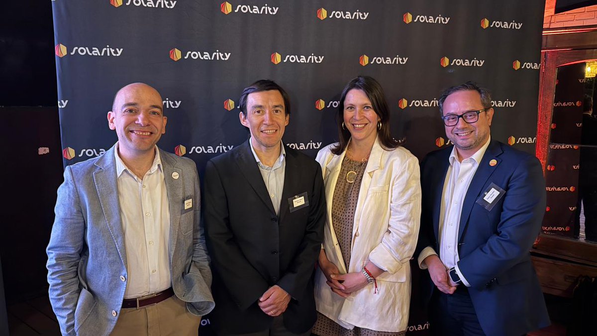 AcenorAG's tweet image. 🔷#ACENOR participó en evento organizado por #Solarity

El director ejecutivo, Javier Bustos, y la coordinadora de Socios, Bárbara Alarcón, estuvieron presentes en #SolarityNight, encuentro que realizó la compañía para compartir con sus colaboradores y clientes.

#ClientesLibres