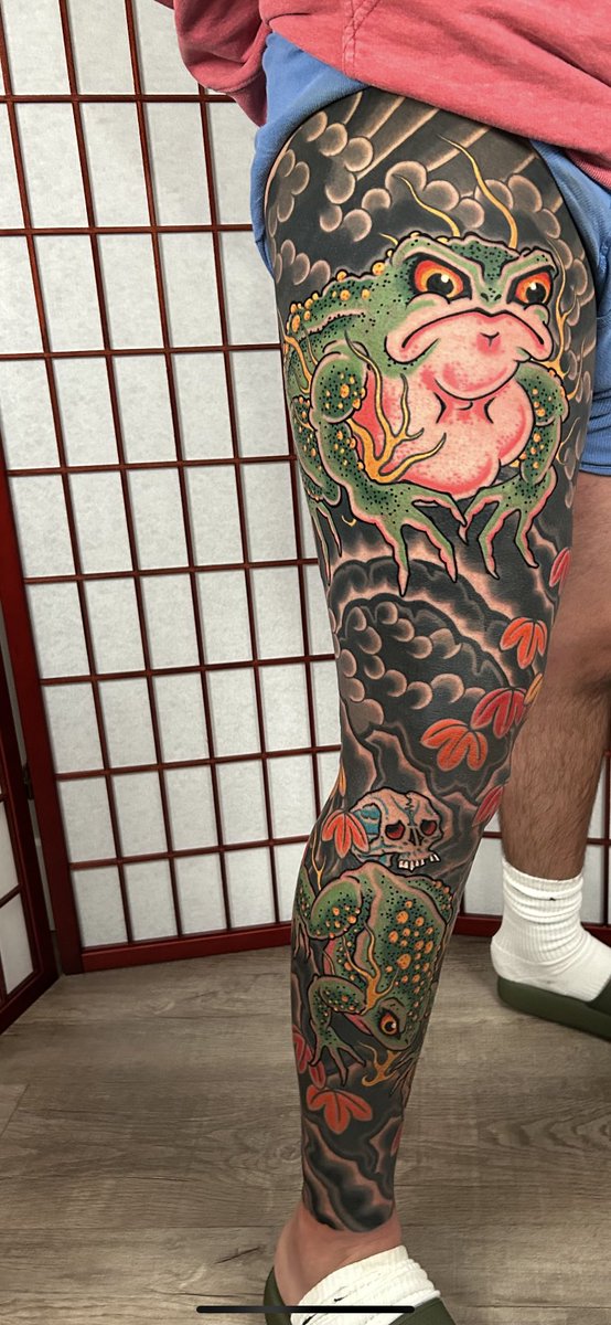Mon_The_Dragon's tweet photo. Session 10. After a little over a year, 75 hours, and a good chunk of change— I can finally say I am done. Onto the next one. https://t.co/Ya33onXFWG
