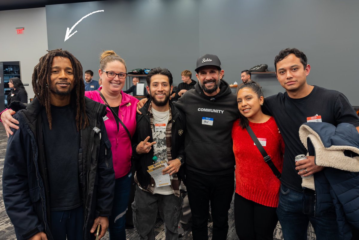 Big congratulations to Orville for getting his first deal done!!! ✅

It took us less than 45 minutes to close this. He ended the night with TWO fix and flip deals.

Creative Nation Tour is all about networking and coming together to make $$$ as a community.