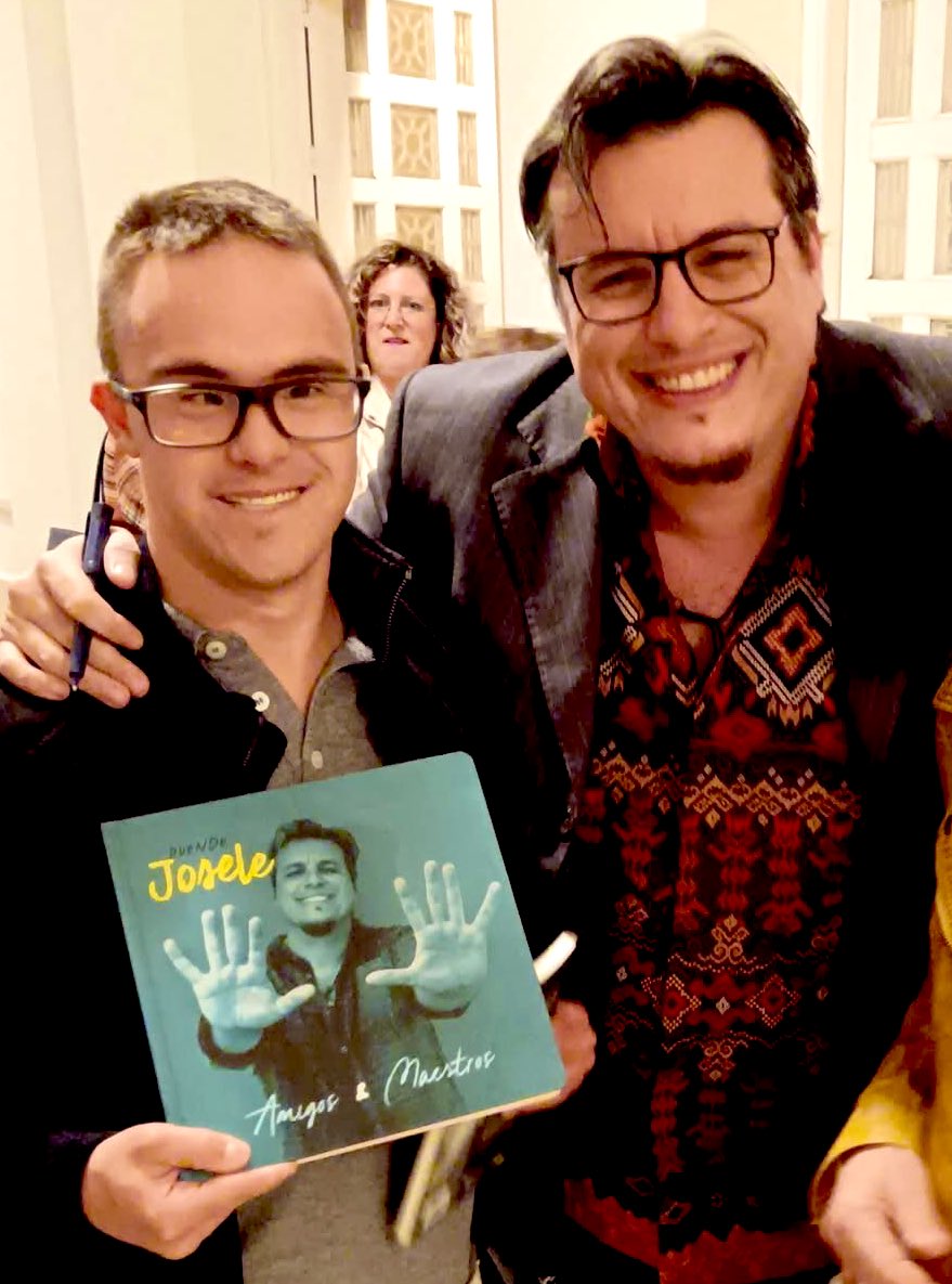 Gracias Villafranca de los Barros y Colegio San José 💚
Y a los tres artistas invitados. Todo un honor.
<a href="/RozalenMusic/">Rozalén</a>
<a href="/jjtellezrubio/">Juan Jose Téllez</a>
<a href="/BeatrizRomeroLS/">Beatriz Romero</a>