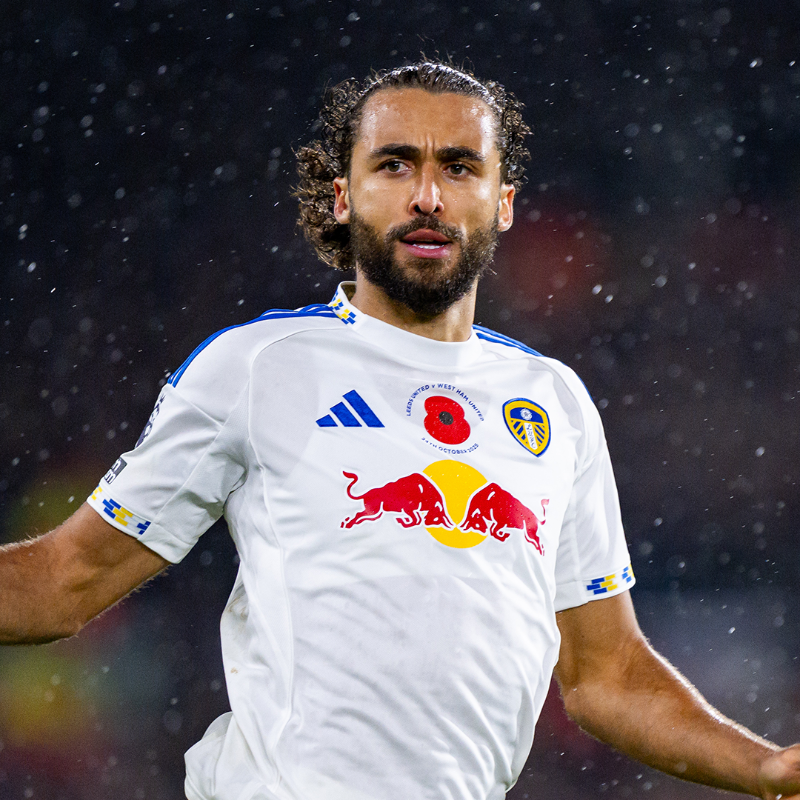 LUFC's tweet photo. 🤍 Enter now for the chance to win a signed Dominic Calvert-Lewin match worn poppy shirt through our online raffle!
