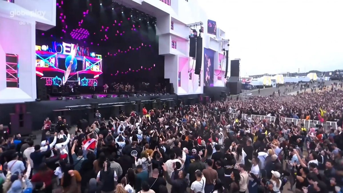 fabriciobritto_'s tweet image. "E vou seguir minha carreira solo"