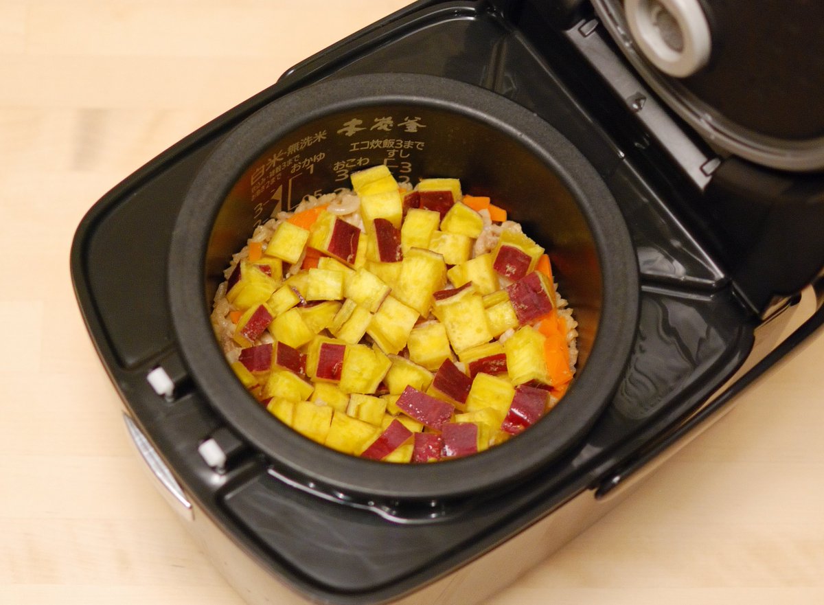 sayakawb's tweet image. This Rice Cooker Hack Makes PERFECT Japanese Sweet Potato Rice Every Time!🍠
youtu.be/YO-jMZ140PM
