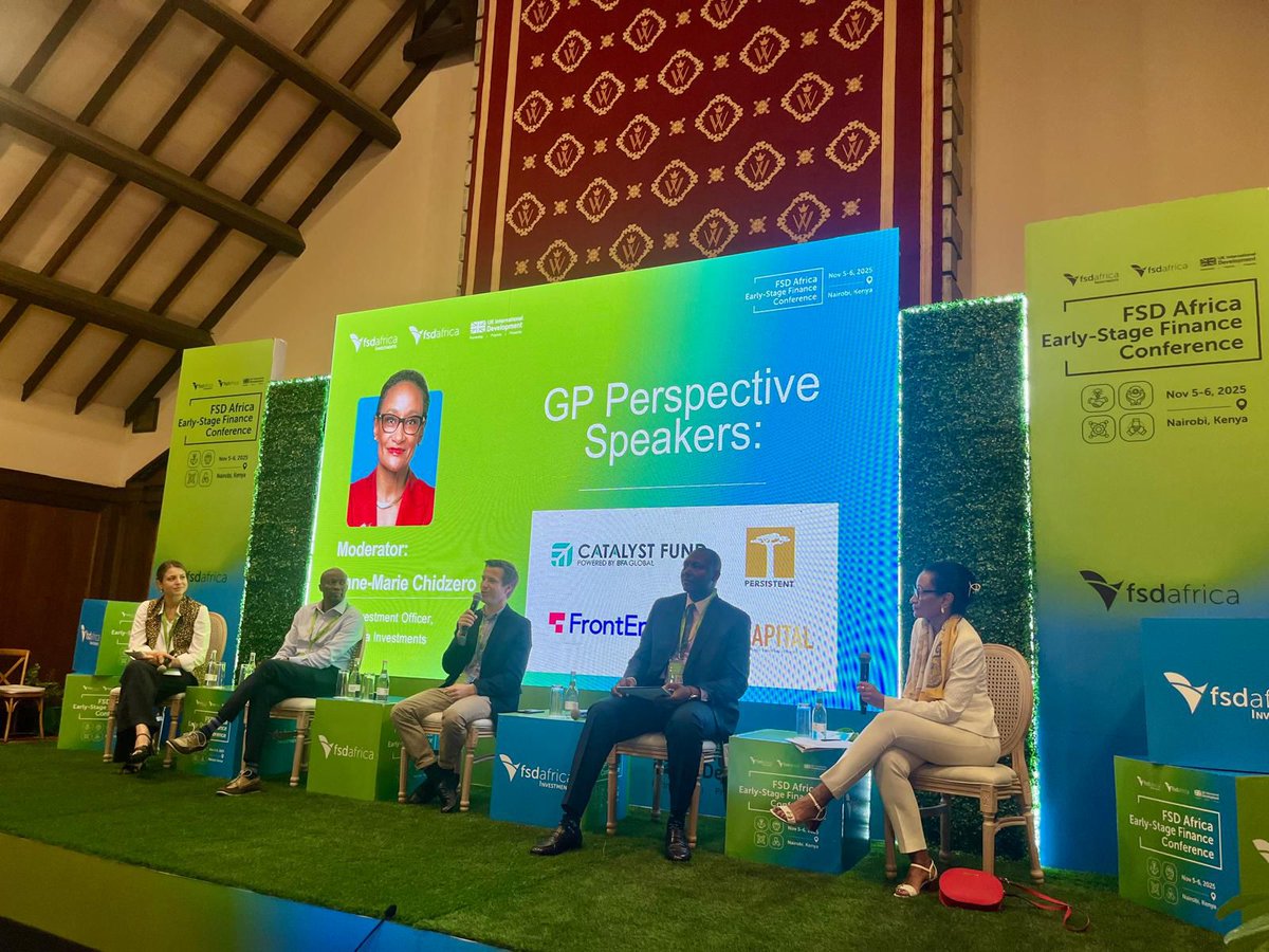 Persistent tweet media