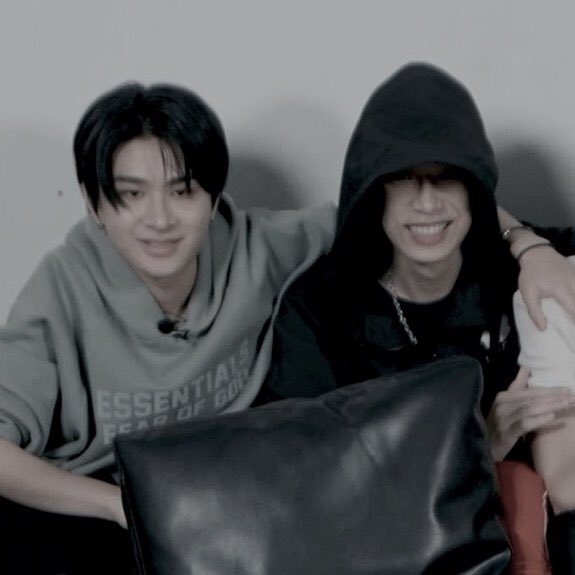 IINK569's tweet image. สรุป 0รูมเมท 0นั่งรีแอคข้างกัน สะใจจริงๆ
565555556544556655555655555555