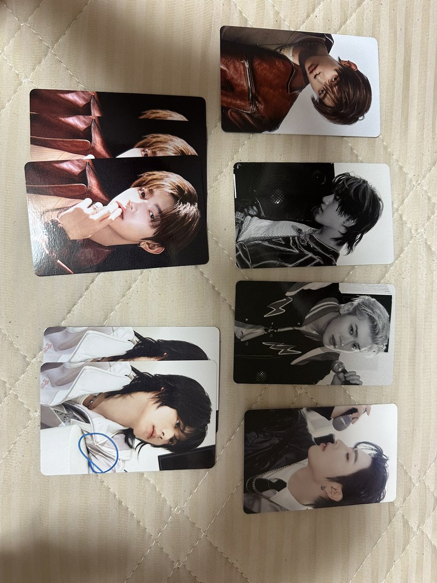 ZB1__s_hanbin's tweet photo. zb1特典トレカ

譲）画像1枚目　タワレコ、HMVトレカ
2枚目　共通特典トレカ
3枚目　渋谷タワレコ限定ラキドロ
求）同種ハンビン

郵送にて交換可能な方いましたらご連絡お願いします🙇‍♀️

#zb1交換　#zb1トレカ交換 https://t.co/QiRunu9SDa