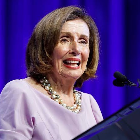 EricLDaugh's tweet image. 🚨 JUST IN: Rep. Tim Burchett (R-TN) on Nancy Pelosi's retirement

"But where am I going to get stock tips?"

Tim Burchett is truly a national treasure 😂🔥