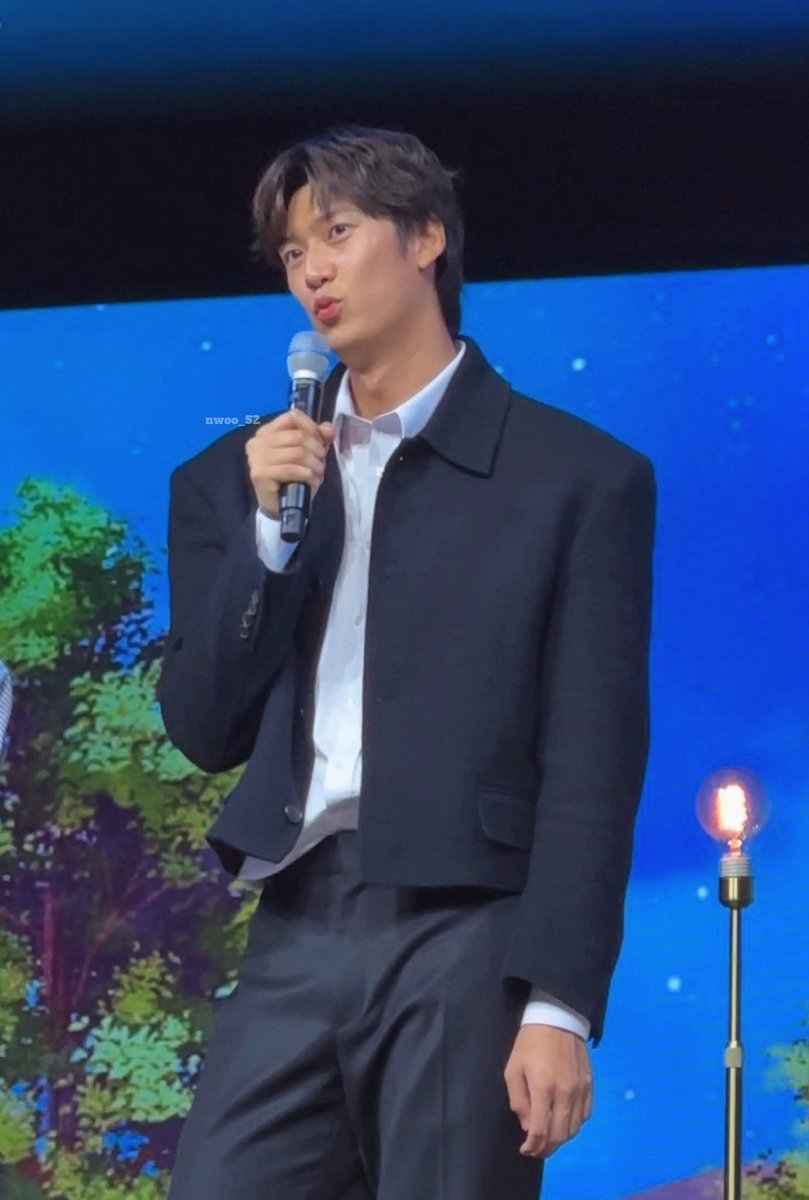 😗💕

#나인우