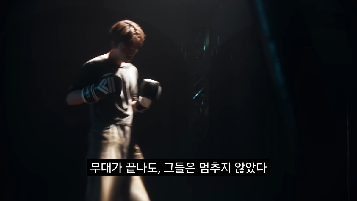 notgivejusttake's tweet photo. 하이퍼리얼리즘 https://t.co/jtKbCPBWg5