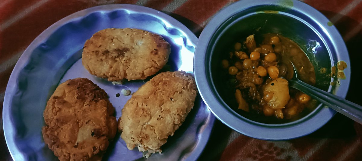 Cooked, now we enjoy 😋
It's the first time I cooked SMTH🤣
Looks good and tastes even better 🤤😋