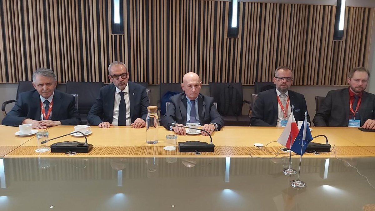 Les présidents d’universités et d’écoles polytechniques polonaises ont échangé avec la Délégation <a href="/UE_au_Maroc/">UE au Maroc</a> sur les perspectives de coopération entre la Pologne, le Maroc et l’Europe 🇵🇱🇲🇦🇪🇺