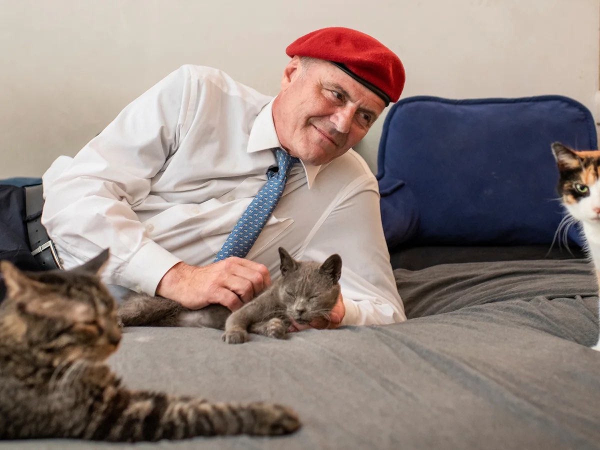 DiscussFilmtwt's tweet image. Curtis Sliwa has reportedly called NYC mayor-elect Zohran Mamdani to see if he can get him into Club Aqua. 

He actually wants to go to Club Haunted House more than he wants to go to Club Aqua.

(via: NY Post)