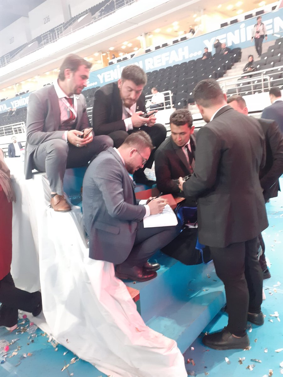 3 yıl önce bugün, 6 Kasım 2022’de Genel Başkanımız Dr. Fatih Erbakan'ın liderliğinde 2. Olağan Büyük Kongremizi büyük bir inanç ve aşkla gerçekleştirmiştik.

Şimdi Milli Görüş gençliği olarak aynı inançla 16 Kasım 2025’te 3. Olağan Kongremiz'de yeniden buluşmaya hazırlanıyoruz.