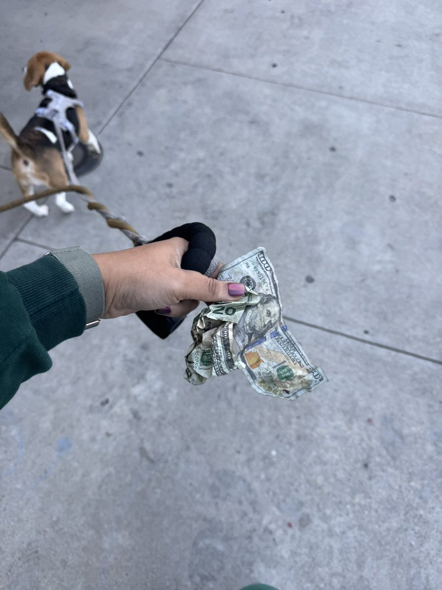 medeecine's tweet photo. I woke up and I met my 190 lb goal weight and I found $120 on the ground 😭 https://t.co/gMs7mT0ySk