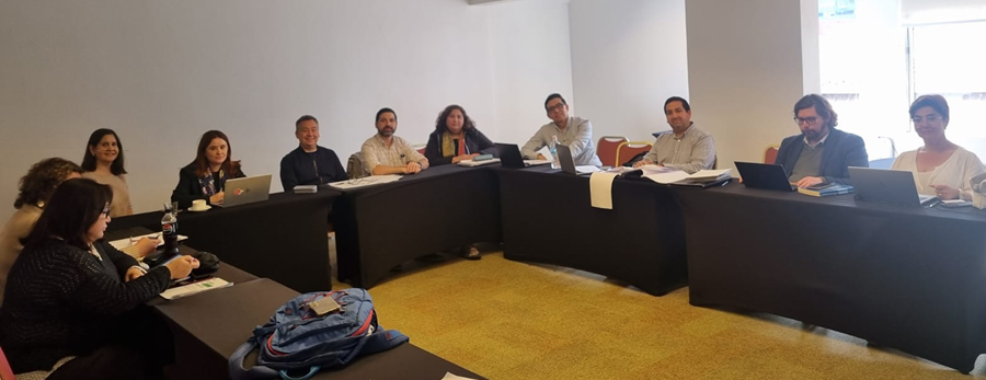 DPP_Valparaiso's tweet photo. En última jornada de capacitación interinstitucional sobre sistema de responsabilidad penal juvenil, participan en dinámica grupal defensores especializados de San Antonio, San Felipe, Quilpué, Quillota, Valparaíso y Viña.

https://t.co/0dyXNZmxSP https://t.co/hffjaREKPC