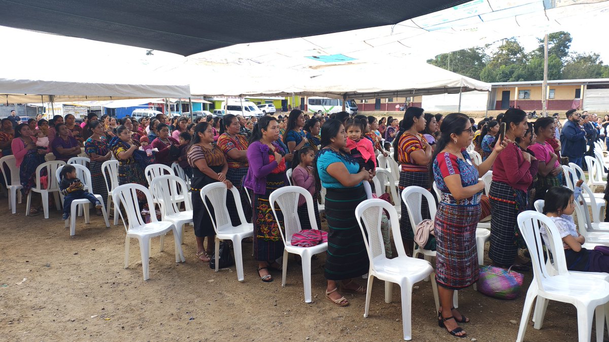 LaPrensa_deOc's tweet image. Caserío Asunción Chuvoc, declarado libre de piso de tierra en San Juan Sacatepequez, con el apoyo de #CementosProgreso