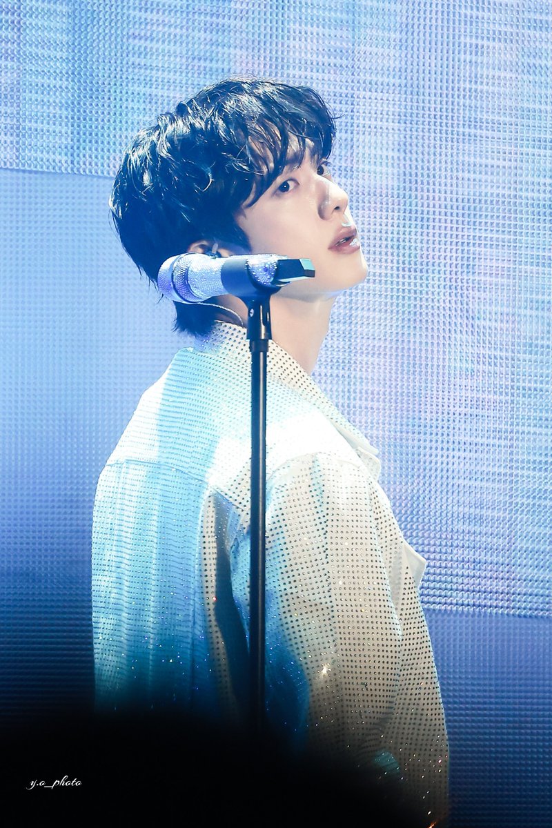 jinpopbase's tweet image. I vote #JIN for #2025MAMAVOTE