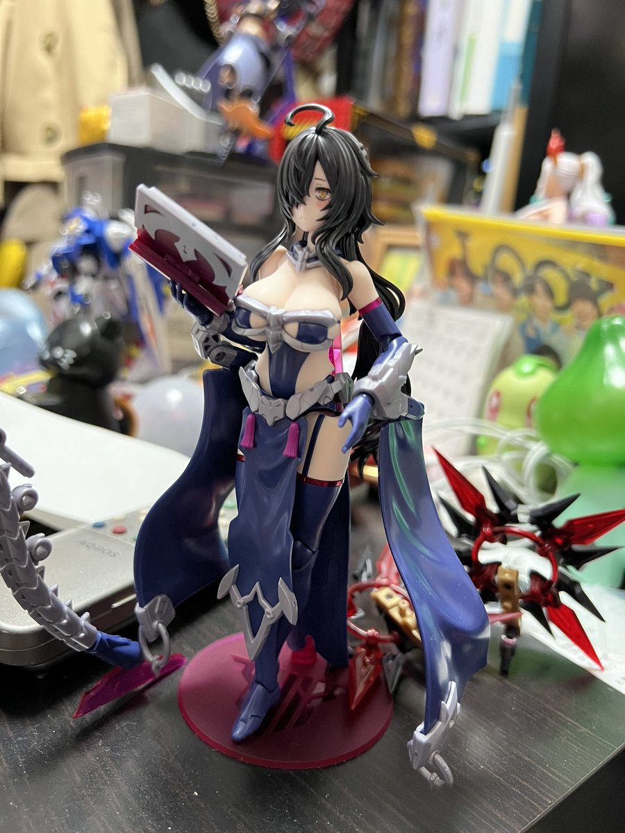 SaintHolyGrail's tweet photo. ツクヨミレガリア作りました
袖パーツが魅力的ですね https://t.co/eTP0EDzqjp