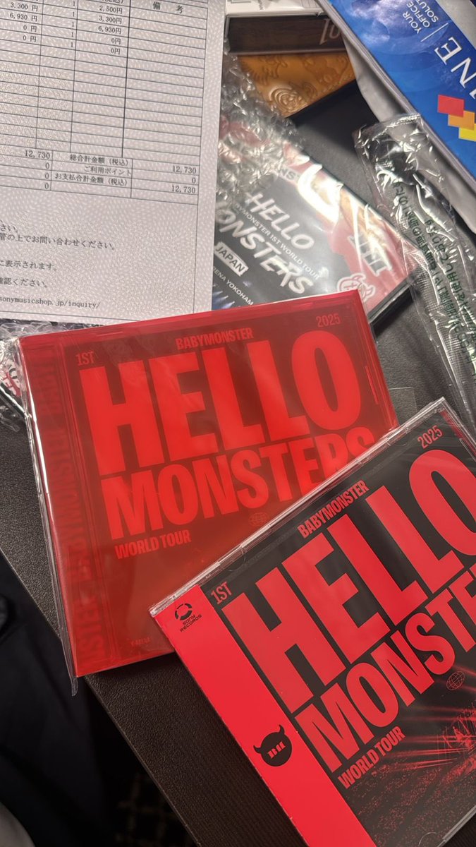 unclebaemon's tweet photo. Sempet deg-degan mepet sama checkout temen di Tokyo. Syukurlah datang 2 hari sebelum teman flight balik~
Berdoa moga yang reguler keduanya dapet Rami 😭 PC-NYA MAHAL SOALE.
Kurang blueray exclusive. Lagi ancer-ancer temen.
#HELLOMONSTERS #BABYMONSTER #Blueray #SonyMusicJP https://t.co/QBYaiCgLuW
