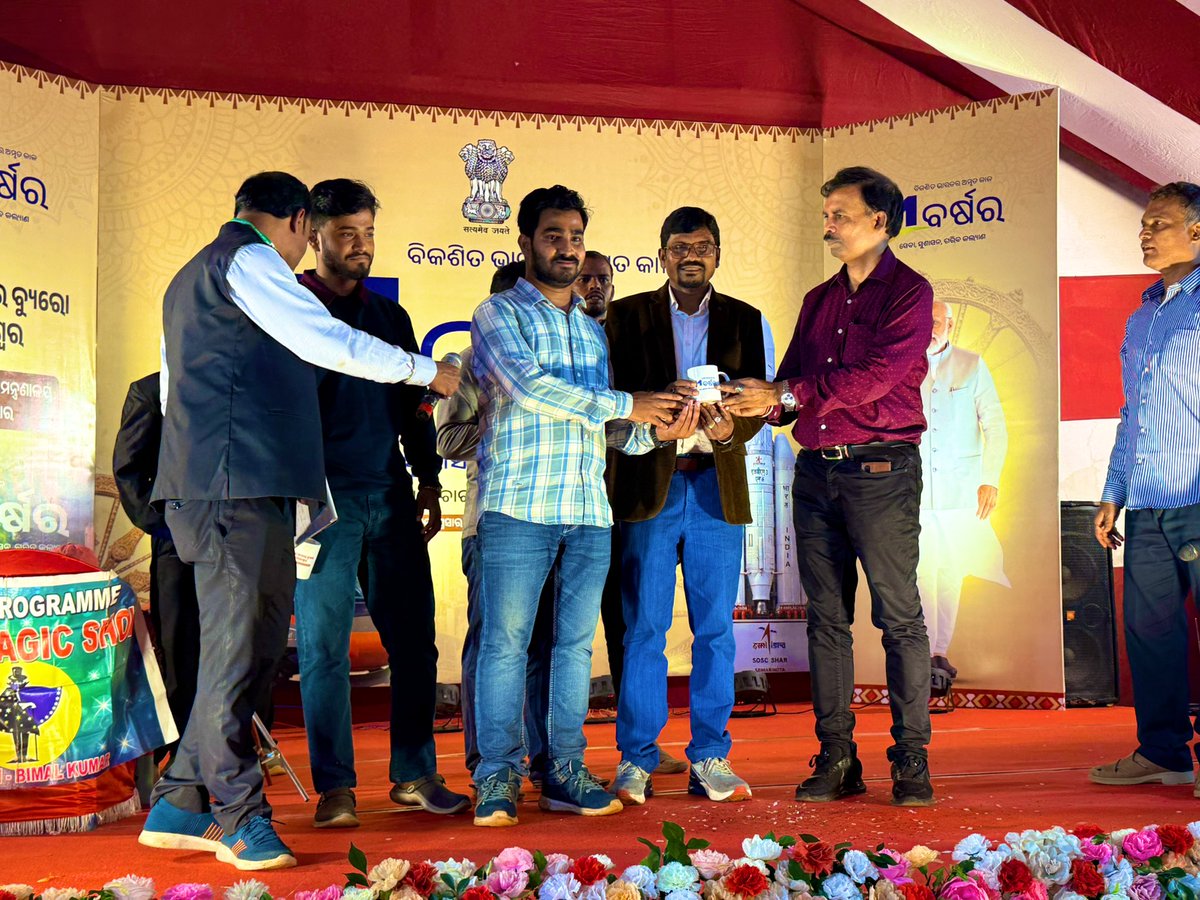 On the second day of the historic #Baliyatra, a multimedia exhibition on 11 years of Seva, Sushasan &amp; Garib Kalyan was inaugurated by <a href="/akhilkmishra/">Akhil Kumar Mishra</a>, ADG(R), Odisha, and Prof. Rabindra Garada, HOD, Sociology, Utkal University.