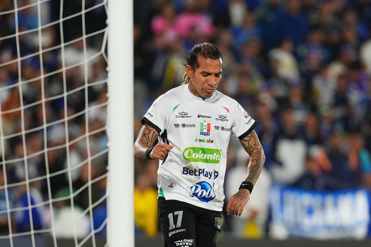 🚨 #OnceCaldas ya inició las negociaciones para renovar el contrato de Dayro Moreno (40). El equipo quiere extenderle el vínculo, al menos un año más ⚪️

👀 Se sentarán en los próximos días para definir su futuro