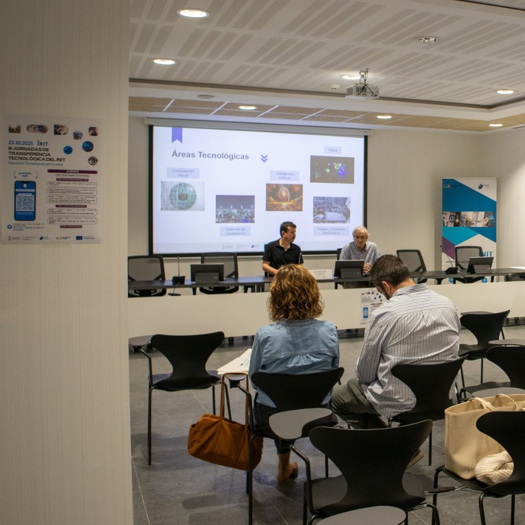 AIJU_Tecnologi's tweet image. ¿Cómo puede la #tecnología ayudar a mantener la autonomía y el bienestar?
El proyecto #cuidAR combina #inteligenciaartificial generativa y realidad extendida (XR) para crear entornos inmersivos personalizados que se adaptan en tiempo real a cada persona.

#AijuTecnología