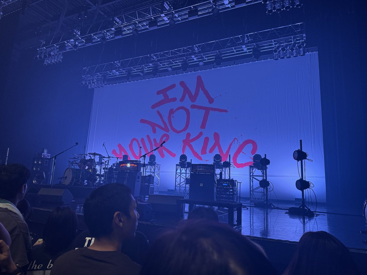 0724_keisuke's tweet photo. The BONEZ 
Zepp yokohama
『Tour 2025 I’m Not Your King』
ボーンズのライブ多幸感が溢れる✨
今年何回見たかな😁すっかりボナーになってしまった！ https://t.co/1tQQUqh0xm