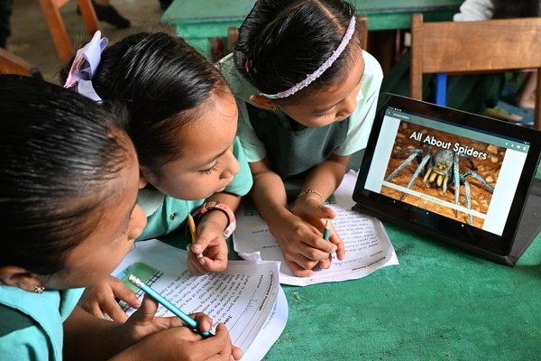 unicefprotects's tweet image. School should be a place to dream, not to fear.

Yet millions of children face violence and bullying, both in classrooms and online.

Ending this takes all of us: governments, teachers, parents, and communities working together.

#SafeToLearn #ChildProtection