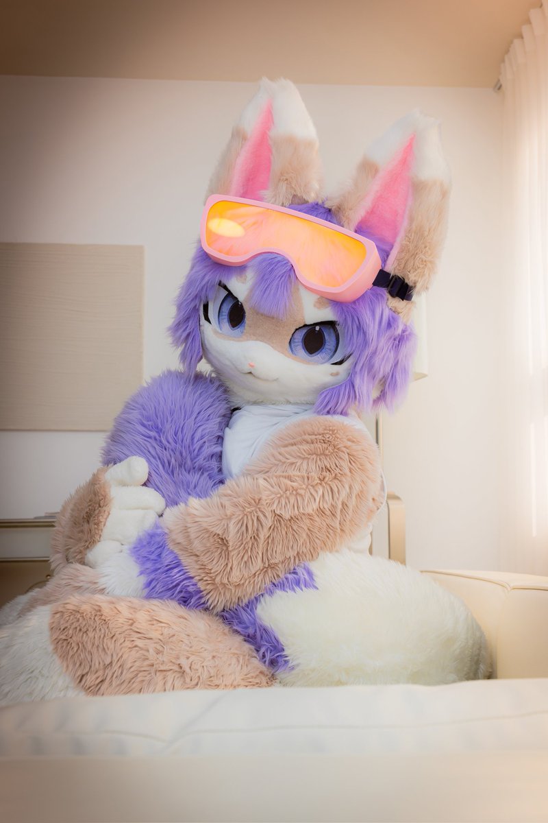 올해도 벌써 11월! 
시간이 참 빠르네요🫠
#FursuitFriday