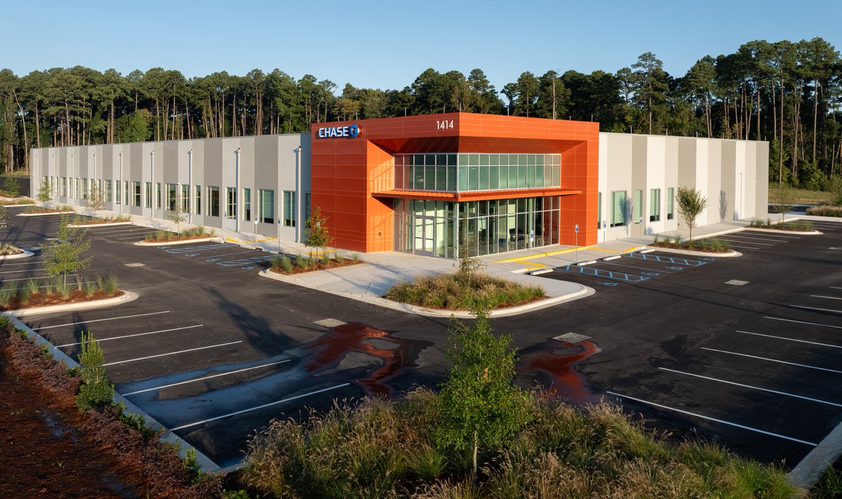 KDC_Development's tweet image. Our JPMorgan Chase Operations Center project in Ruston, Louisiana, has been completed. The 50,000 SF facility expands Chase’s operations across the Southeast and strengthens its investment in North Louisiana.

Architect: @HKSArchitects | Contractor: @LincolnBuilder1.

#KDC