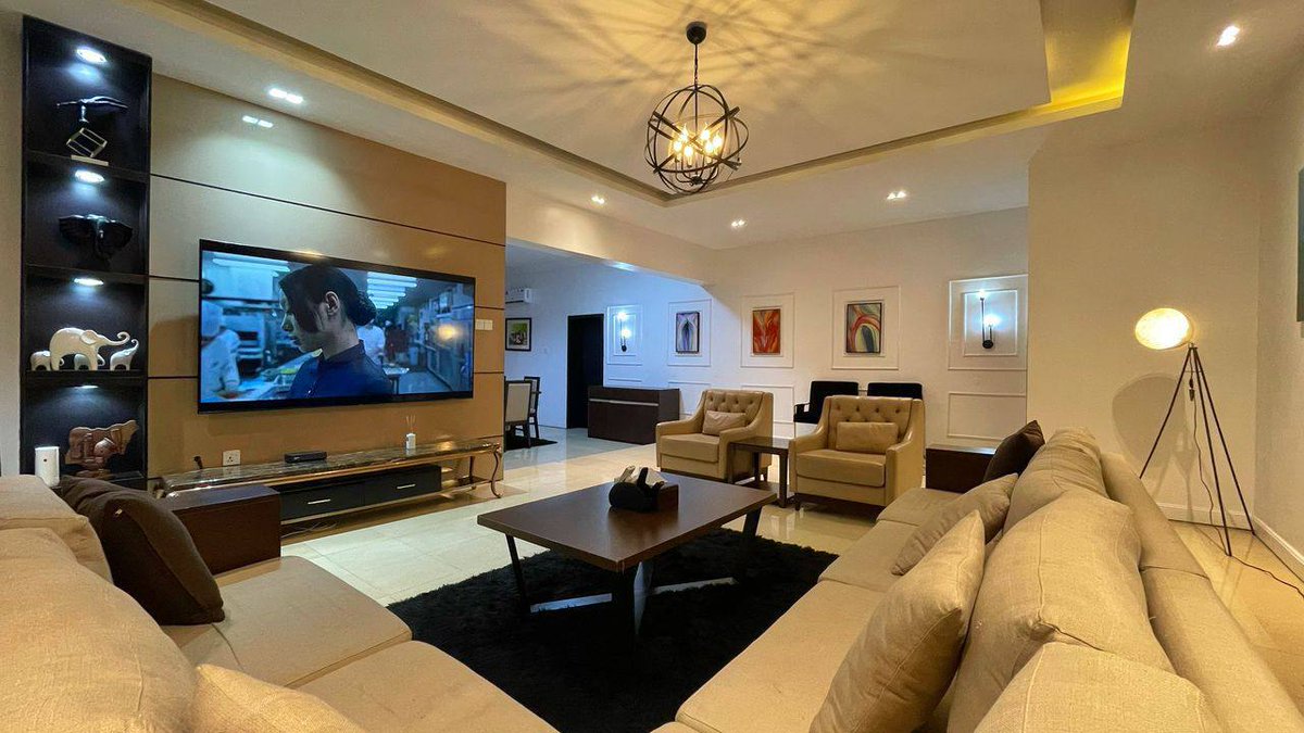 Ice_Apartel's tweet image. Unit name: Belcrest (Unit 1)
 Book our beautiful 3units of 3beds in 📍Ikoyi with a Pool🏊‍♂️, workstation and many more for as low as 250k with discount on long stays🔥

📥 for more details.

#shortletlagos #shortlets #shortletslekki #explore #airbnblagos #realestate #shortstay