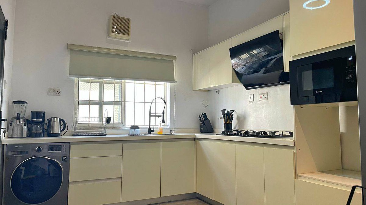 Ice_Apartel's tweet image. Unit name: Belcrest (Unit 1)
 Book our beautiful 3units of 3beds in 📍Ikoyi with a Pool🏊‍♂️, workstation and many more for as low as 250k with discount on long stays🔥

📥 for more details.

#shortletlagos #shortlets #shortletslekki #explore #airbnblagos #realestate #shortstay